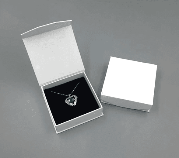 Set of Pendant Boxes